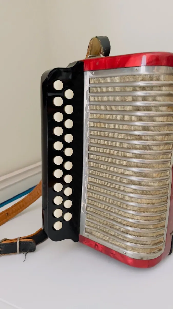 Hohner Accordion D/D# - Image 3