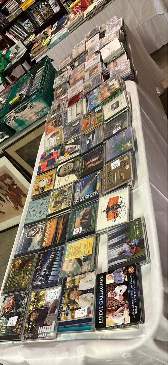 Range of books in different categories and dvds - Image 3