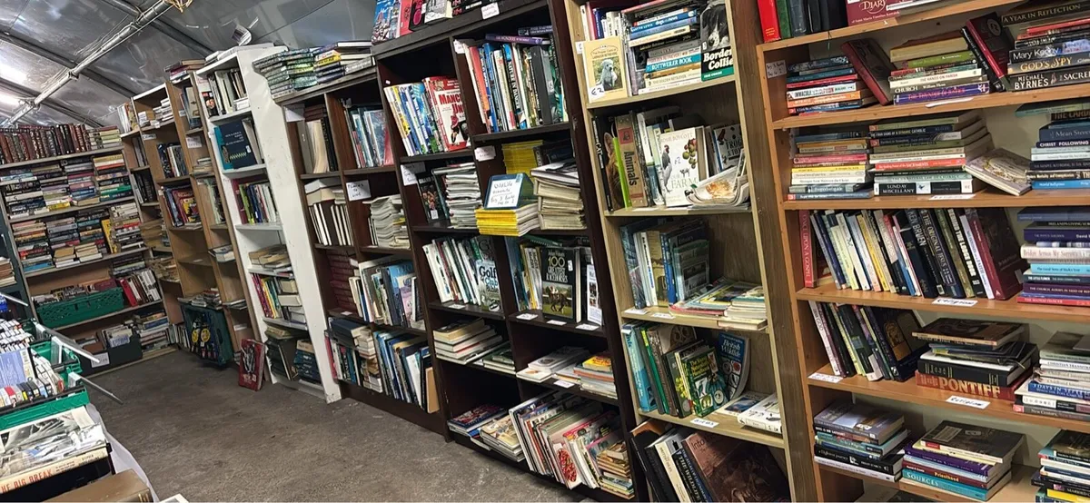 Range of books in different categories and dvds - Image 1