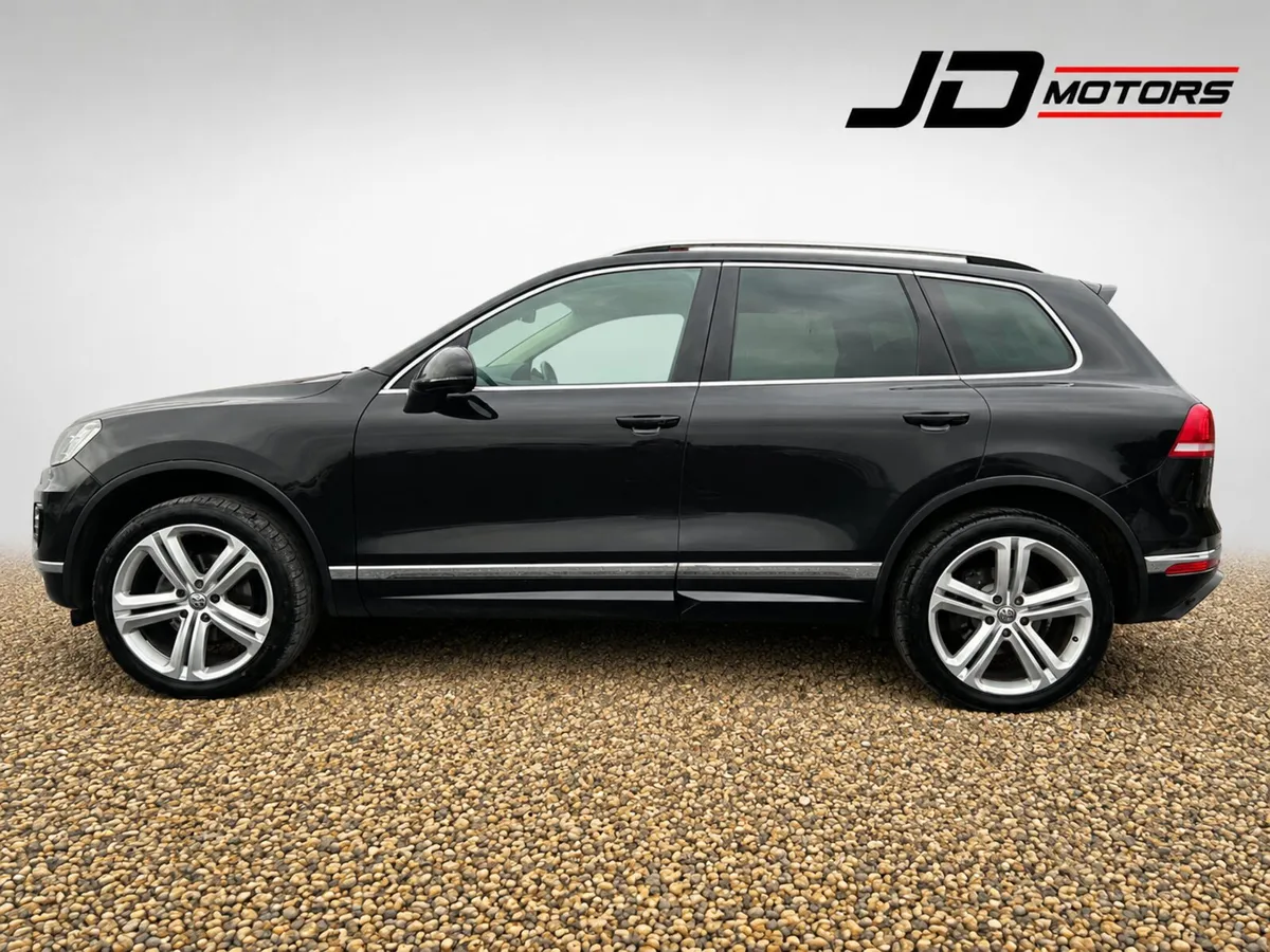 2018 VW TOAUREG R-LINE 3.0 V6 262 BHP - Image 3