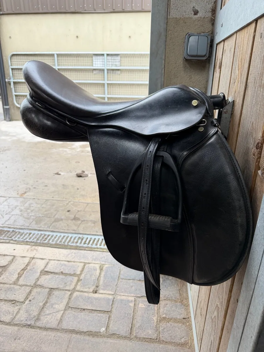 18” Saddle - Image 1
