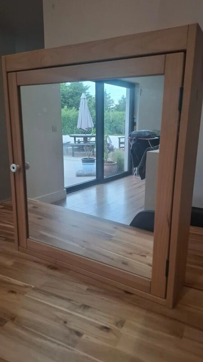 IKEA mirrored bathroom cabinet - Image 2