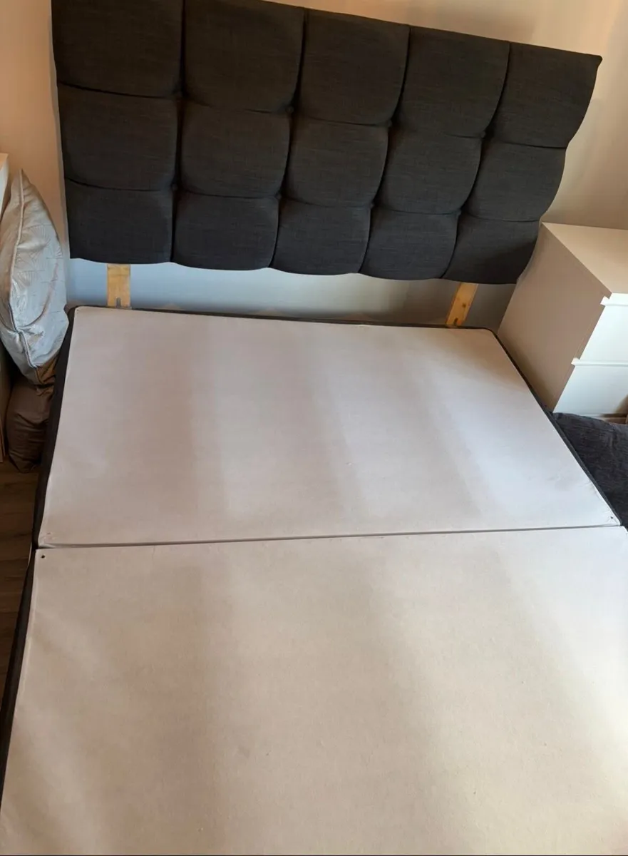 King size bed - Image 1