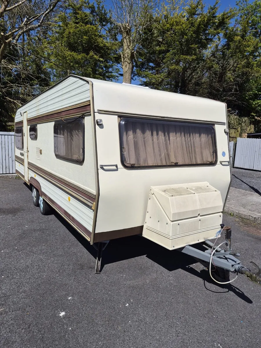 Vintage caravan - Image 2