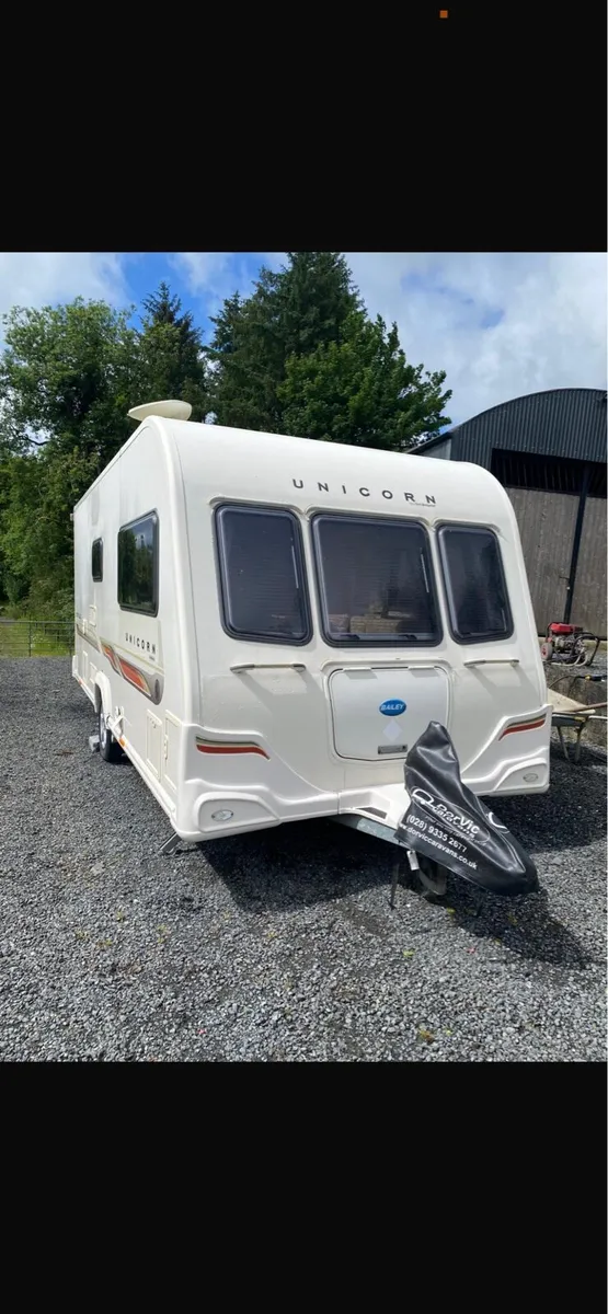 Bailey Unicorn 2 berth caravan with air awning - Image 1