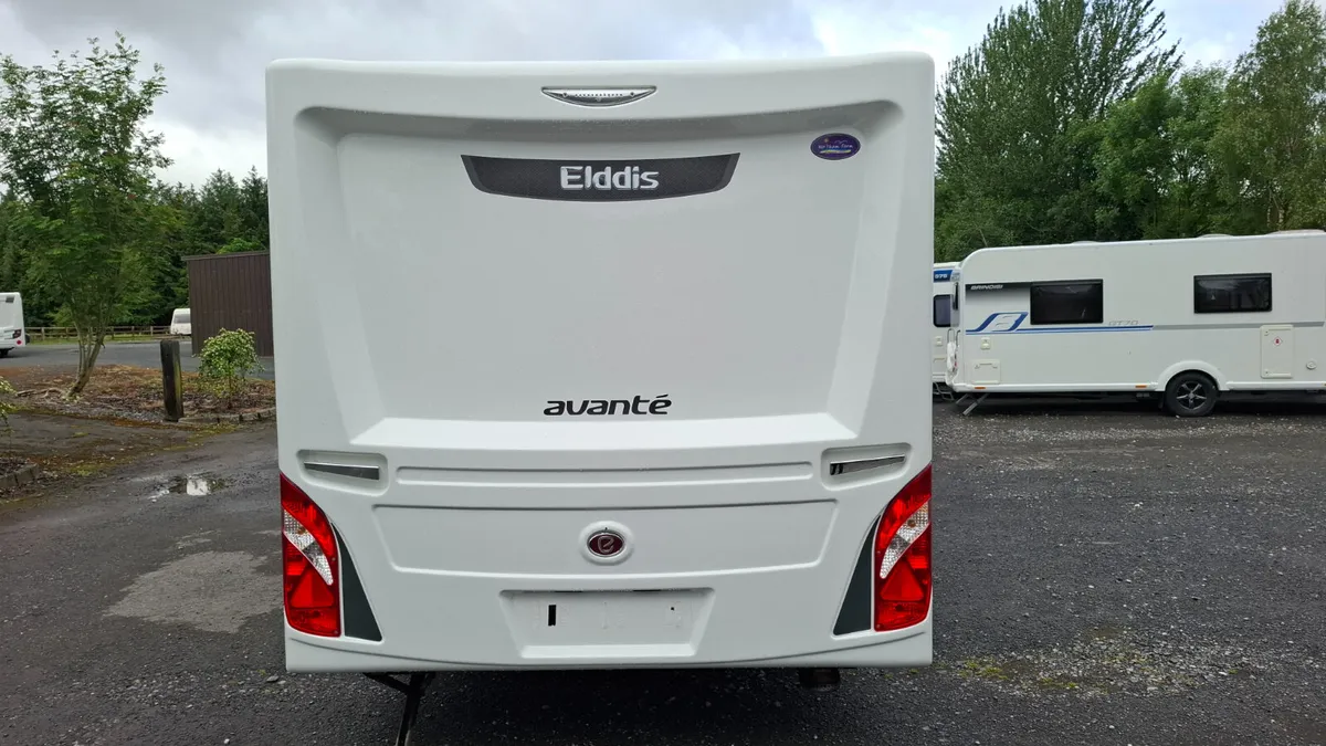 Elddis Avante island bed caravan - Image 4
