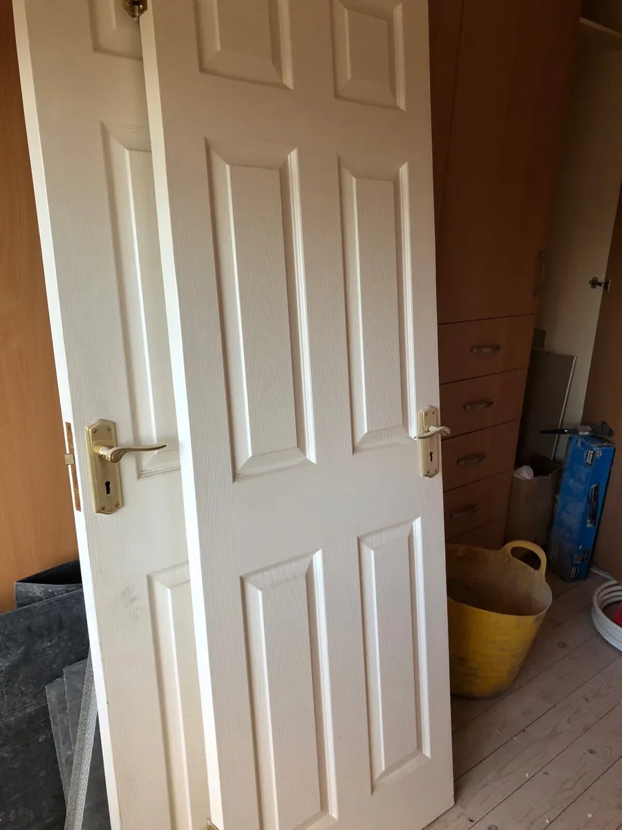 White panelled doors - Image 2