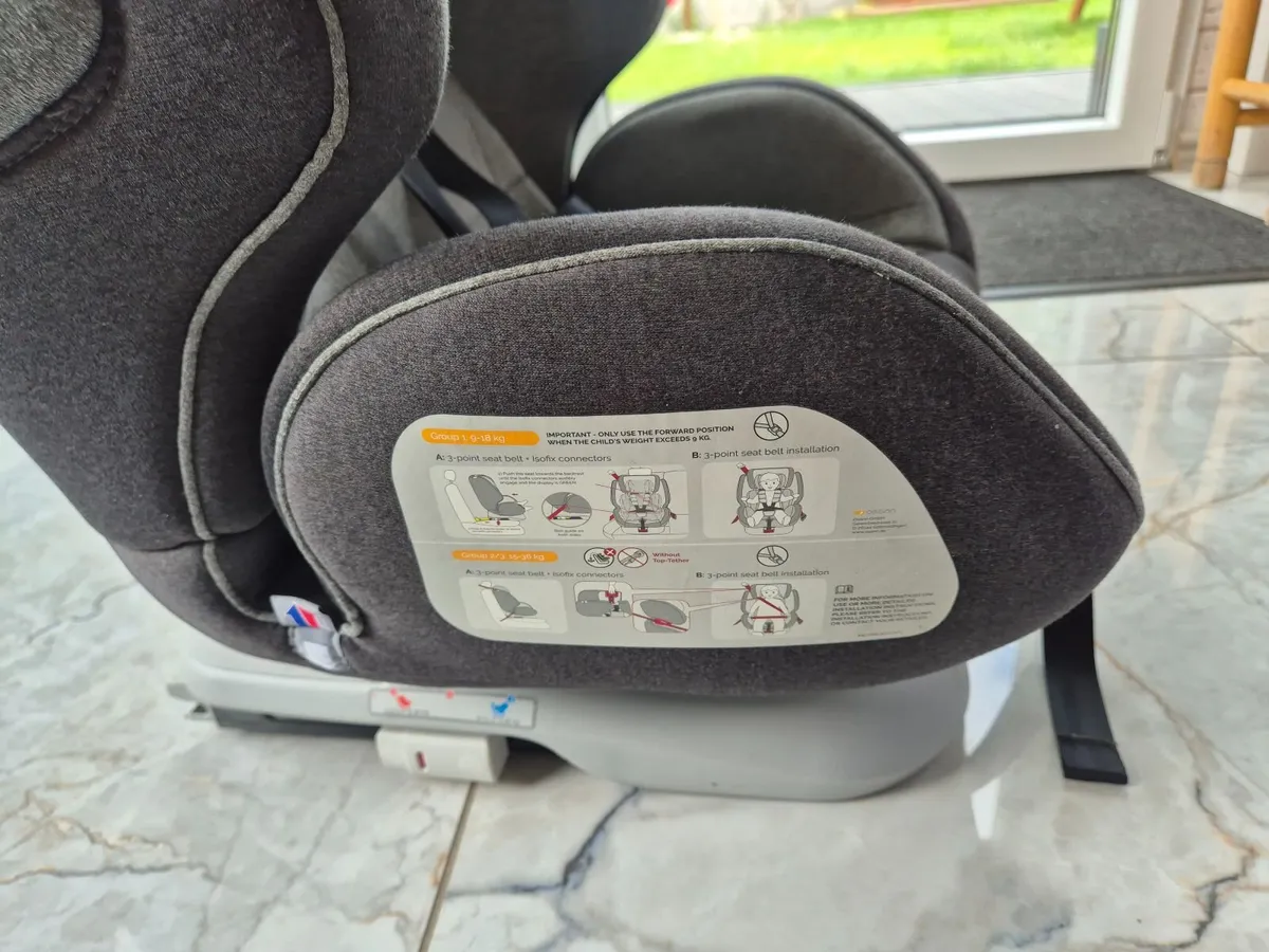 Car seat - Image 4