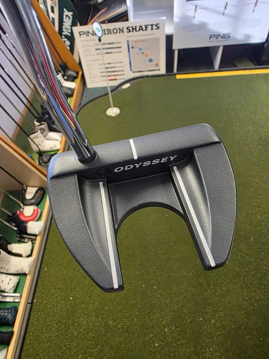 Odyssey DFX V-Line Fang Putter - Image 2