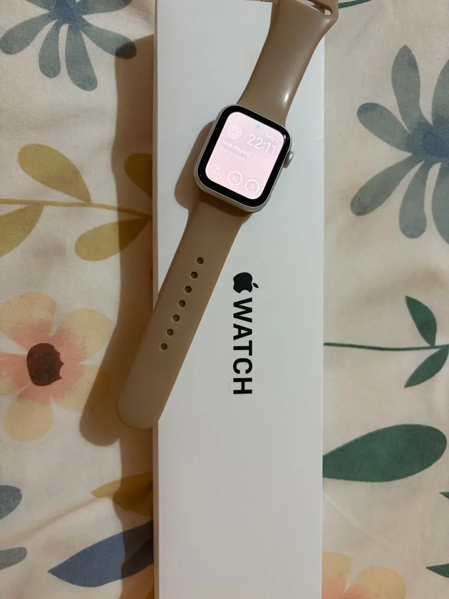 Apple Watch SE - Image 3