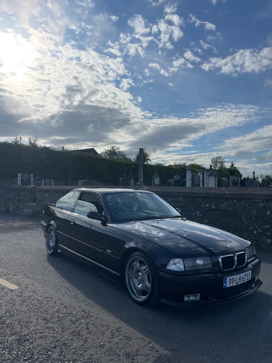 BMW E36 318is Coupe - Image 2