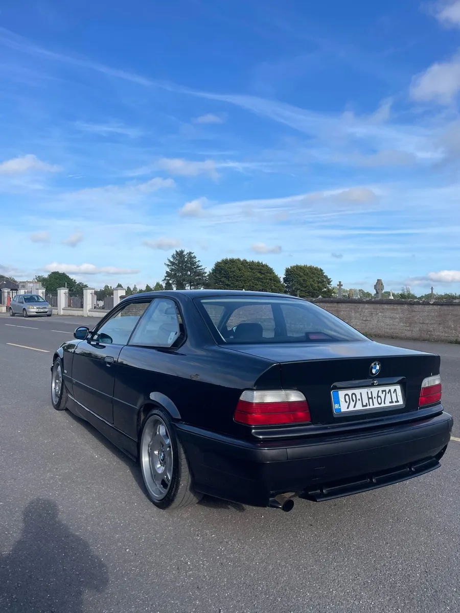 BMW E36 318is Coupe - Image 4