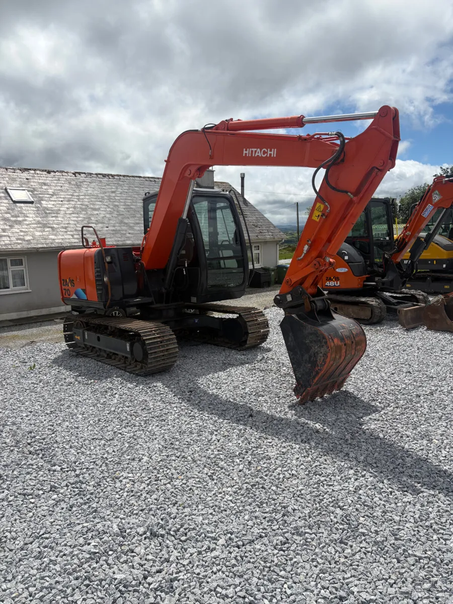 Hitachi zx70.        2014 - Image 3