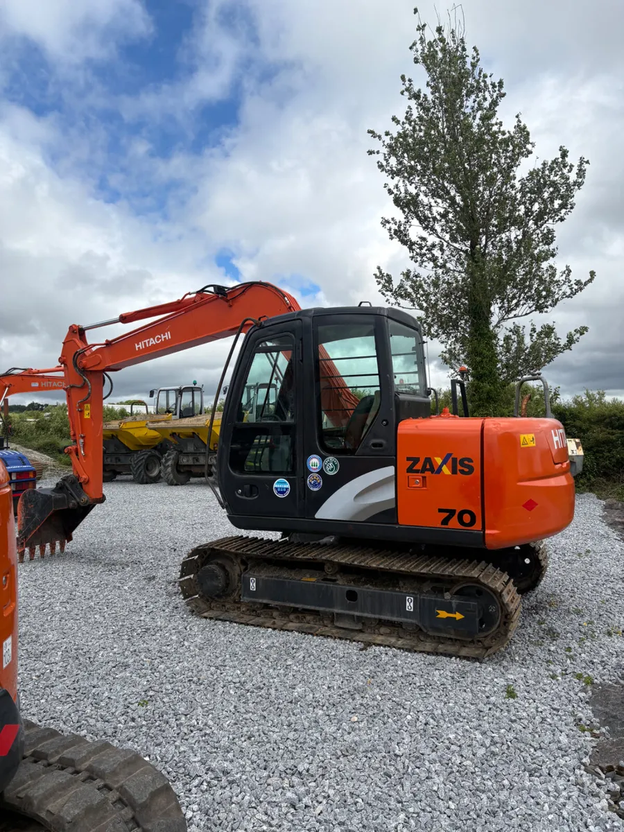 Hitachi zx70.        2014 - Image 1