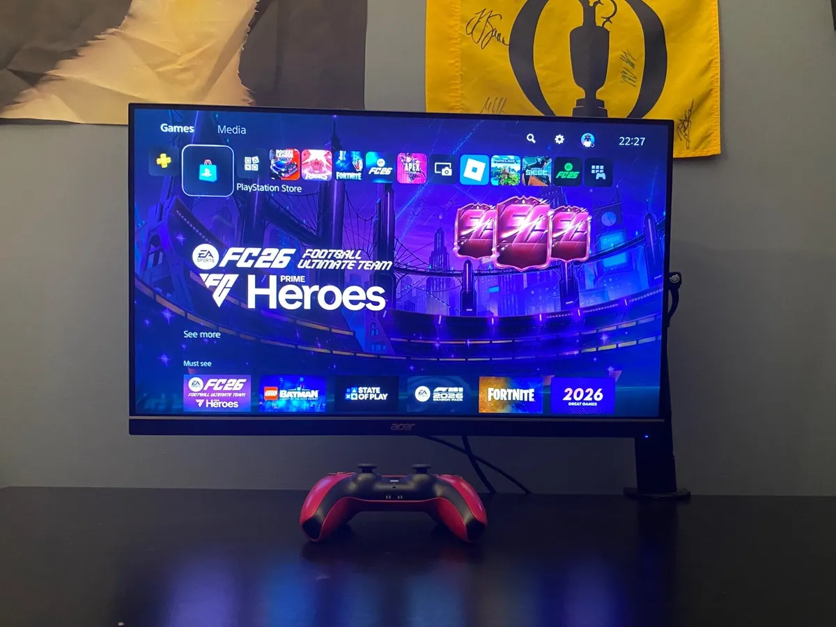 Gaming monitor+ gaming desk - Image 2