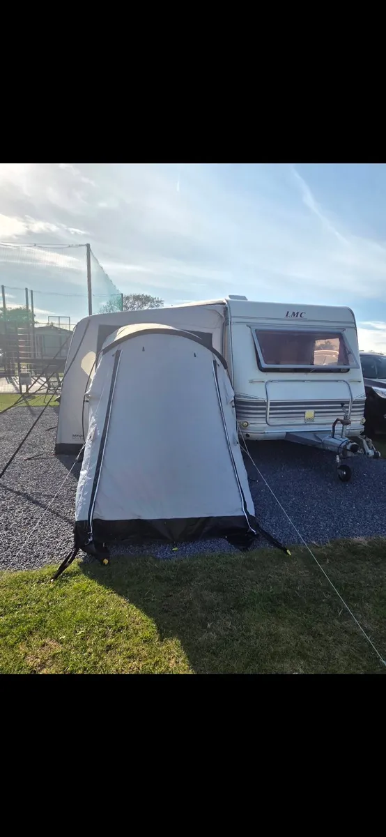 5 berth caravan including awning and annex. - Image 2