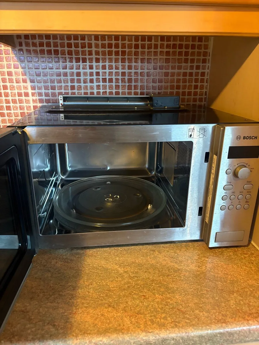 Microwave - Image 2