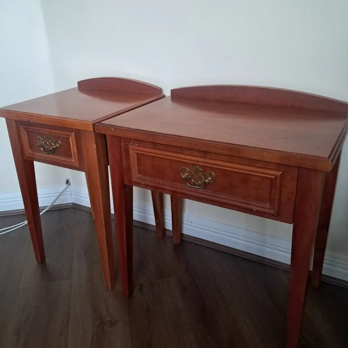 Pair of bedside lockers - Image 1