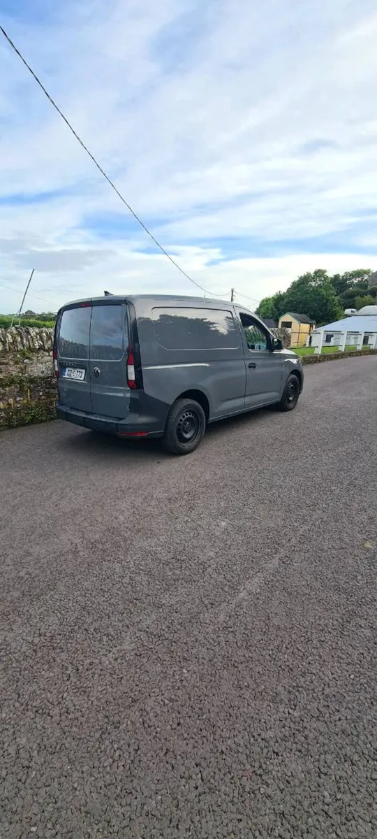 Volkswagen Caddy Cargo Auto - Image 4