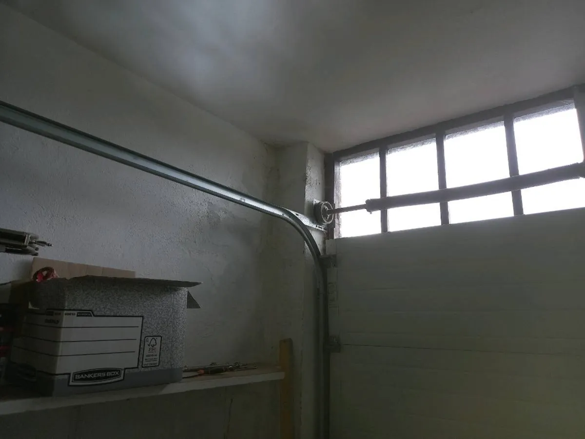 Garage doors - Image 2