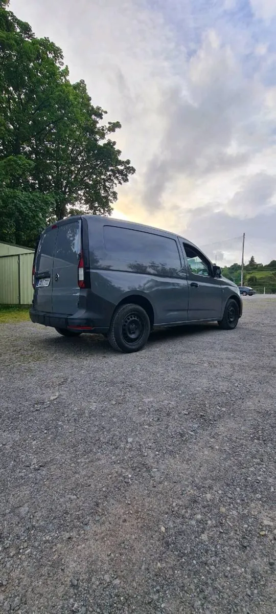 Volkswagen Caddy Cargo Auto - Image 1