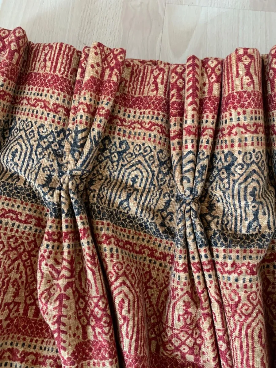 Curtains - Image 1