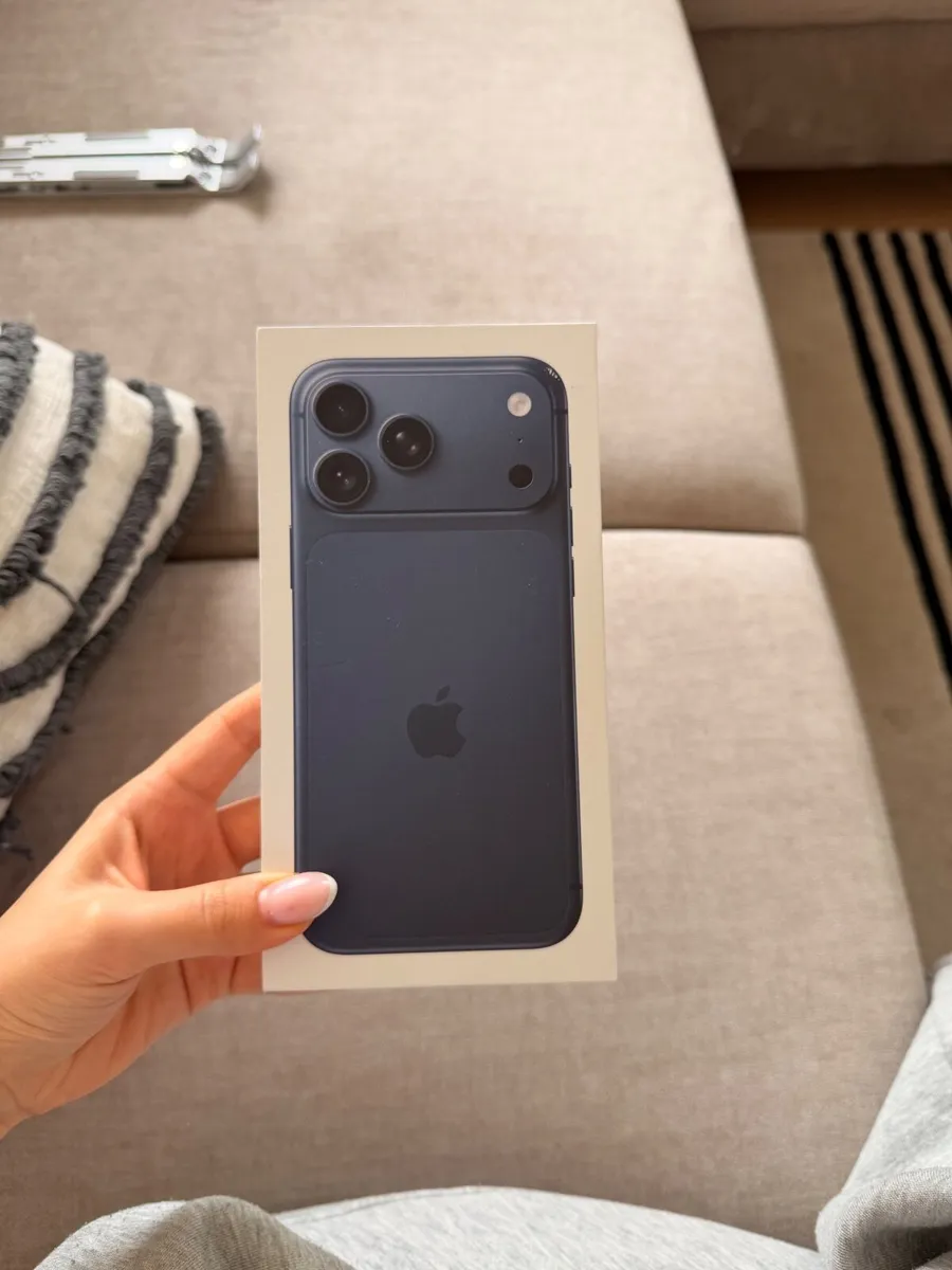 I phone 17 Promax - Image 1