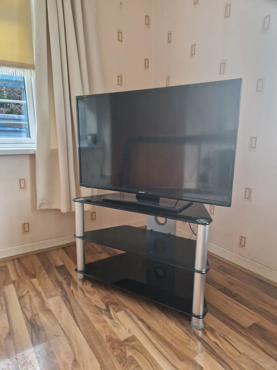 40" Walker TV & Glass Stand - Image 1