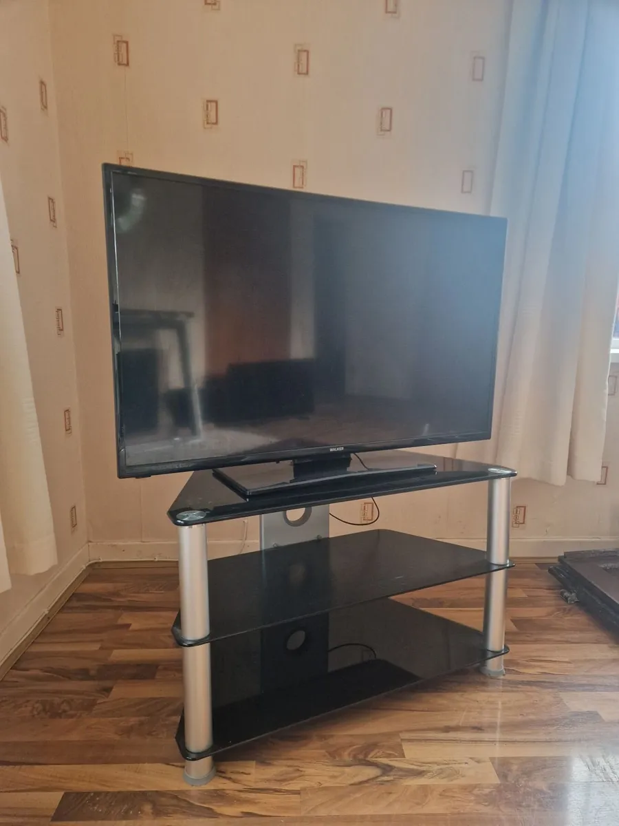 40" Walker TV & Glass Stand - Image 3