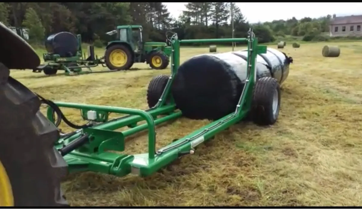 Cashel 4 Bale Trailer - Image 1
