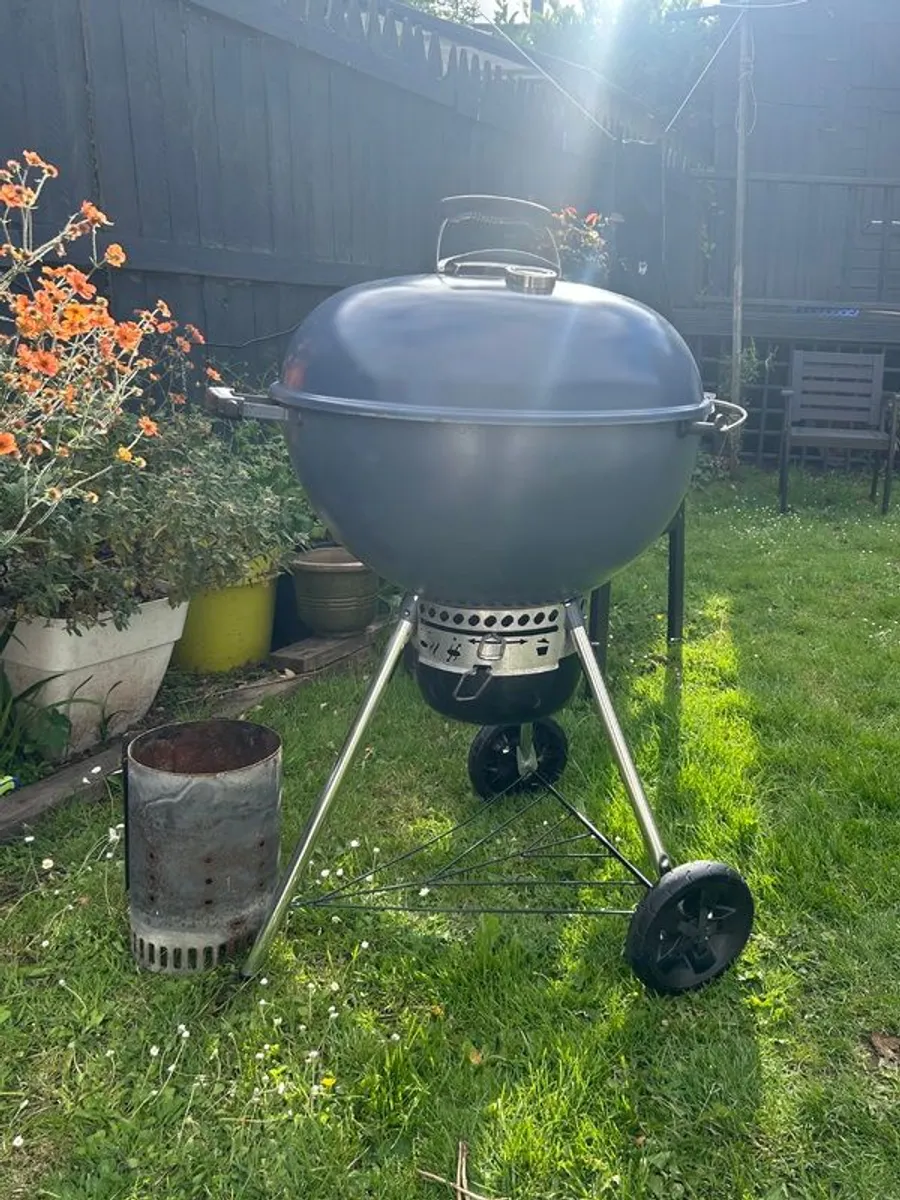 Weber Barbecue 57cm Slate Blue - Image 1