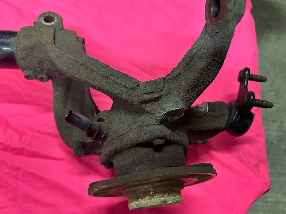 VW Golf Mk 7 Front Strut - Image 4
