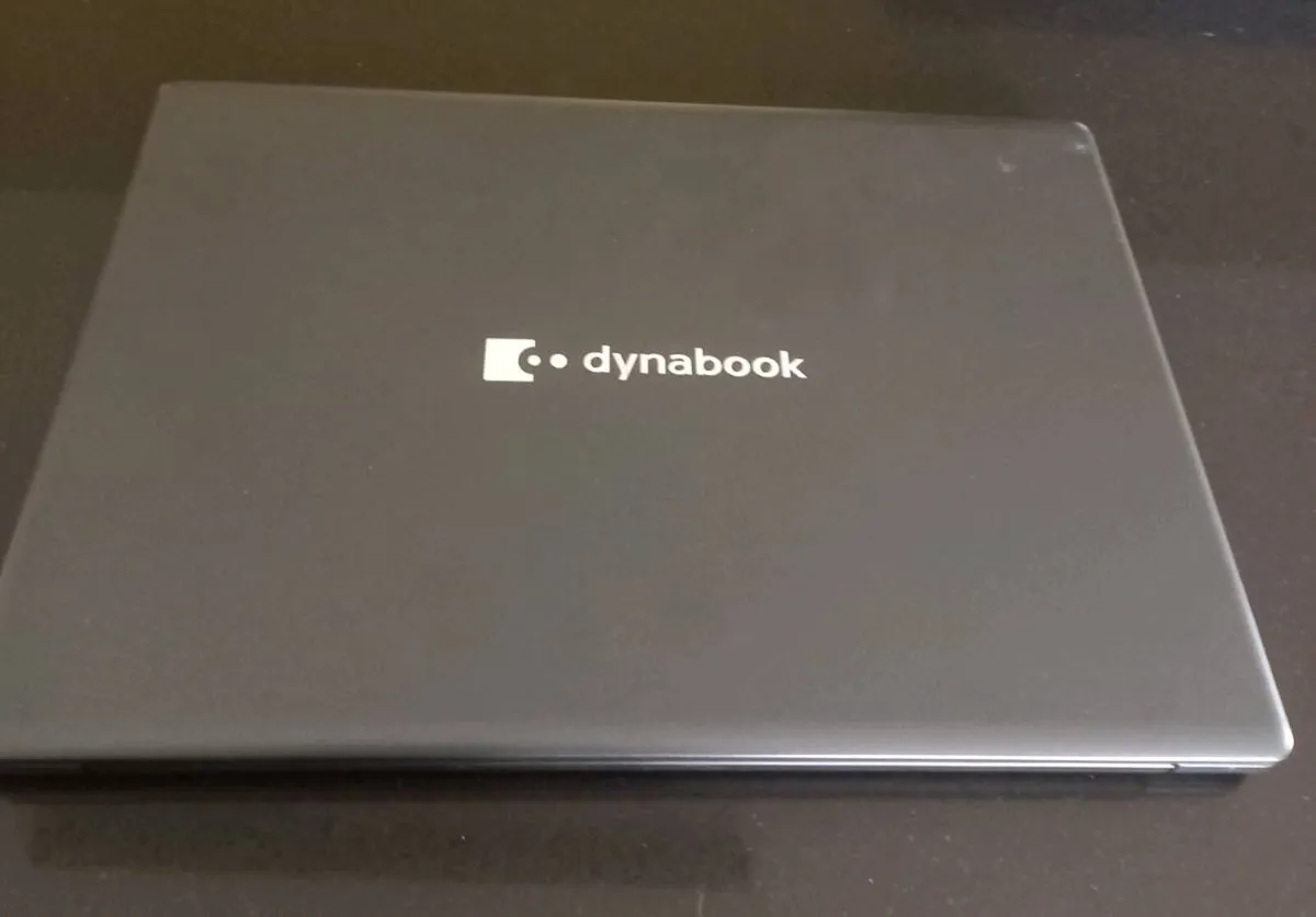 Toshiba DYNABOOK Slimline laptop - Image 1