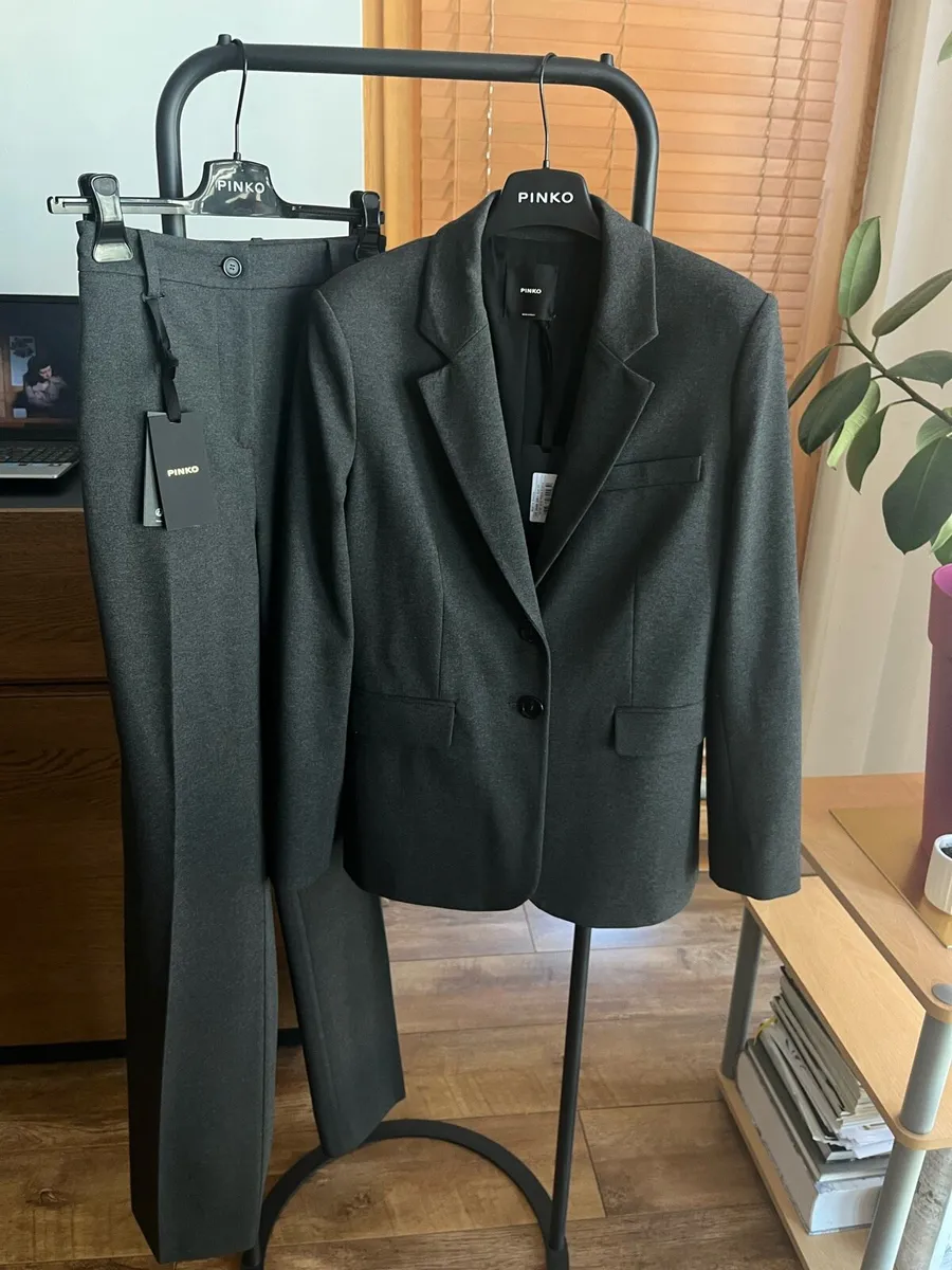 Pinko grey suit - Image 1