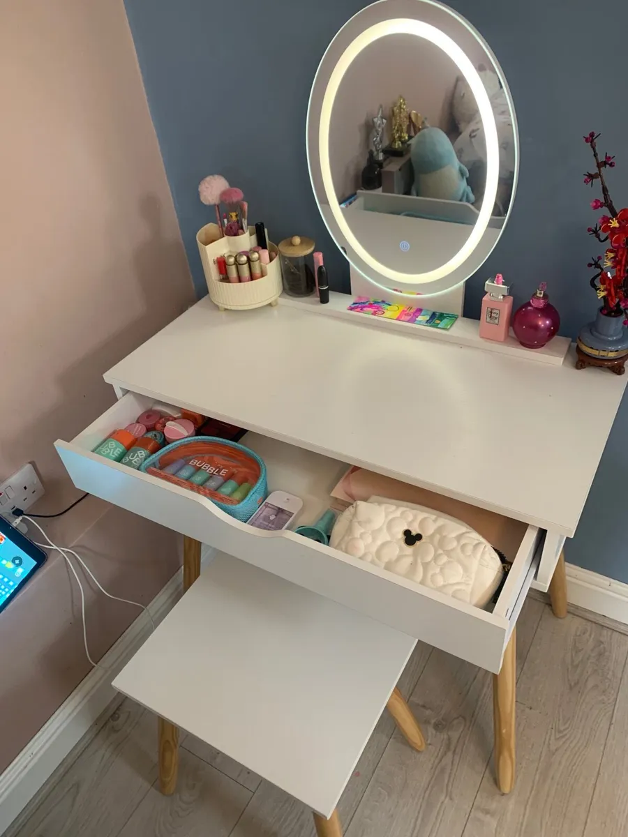 Dressing table - Image 2
