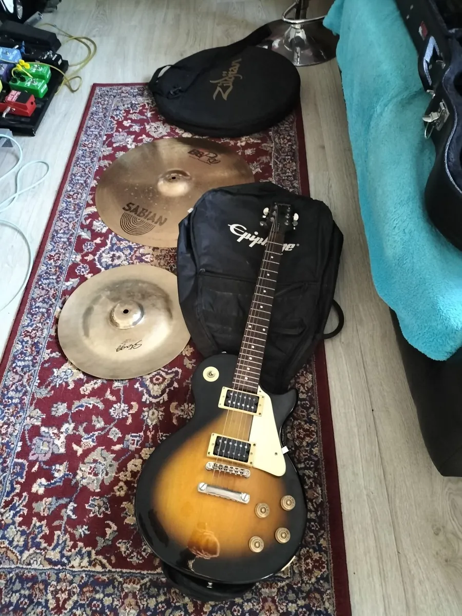 Guitar - Image 2