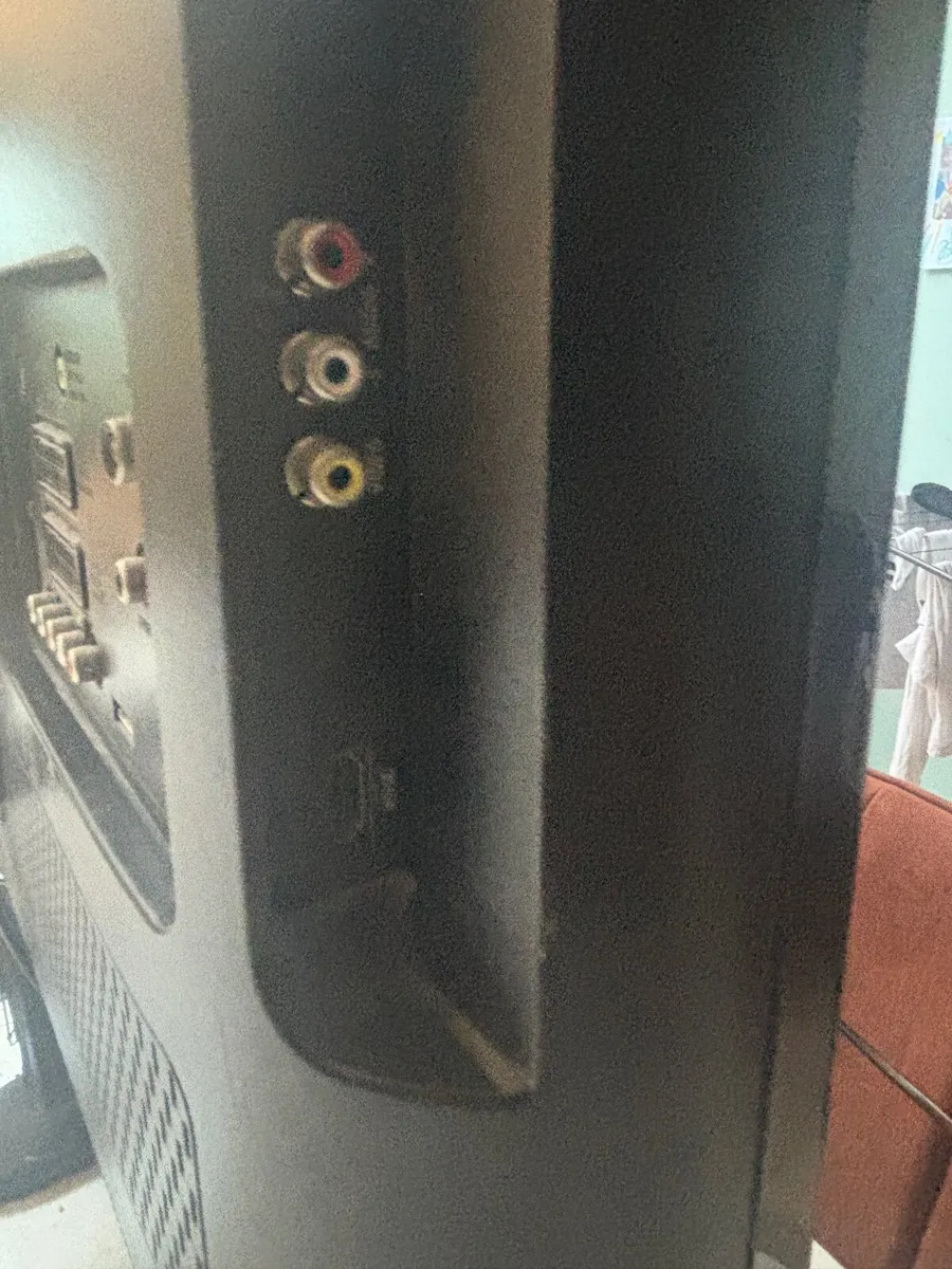Philips Flatscreen TV- x2 HDMI - Image 4