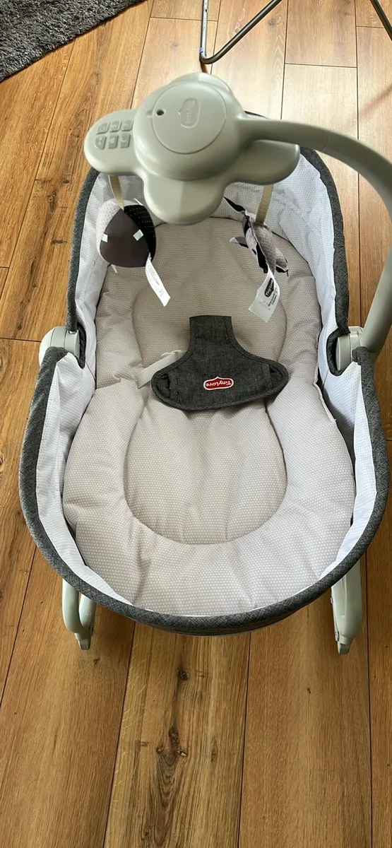 Tiny Love baby rocker - Image 1