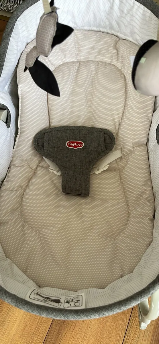 Tiny Love baby rocker - Image 3
