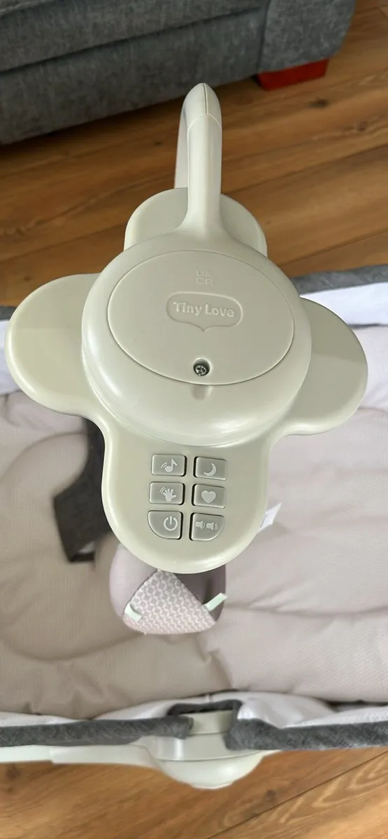 Tiny Love baby rocker - Image 4