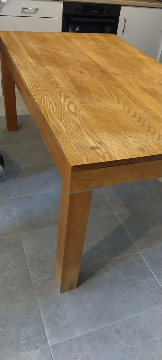 Dining table - Image 2