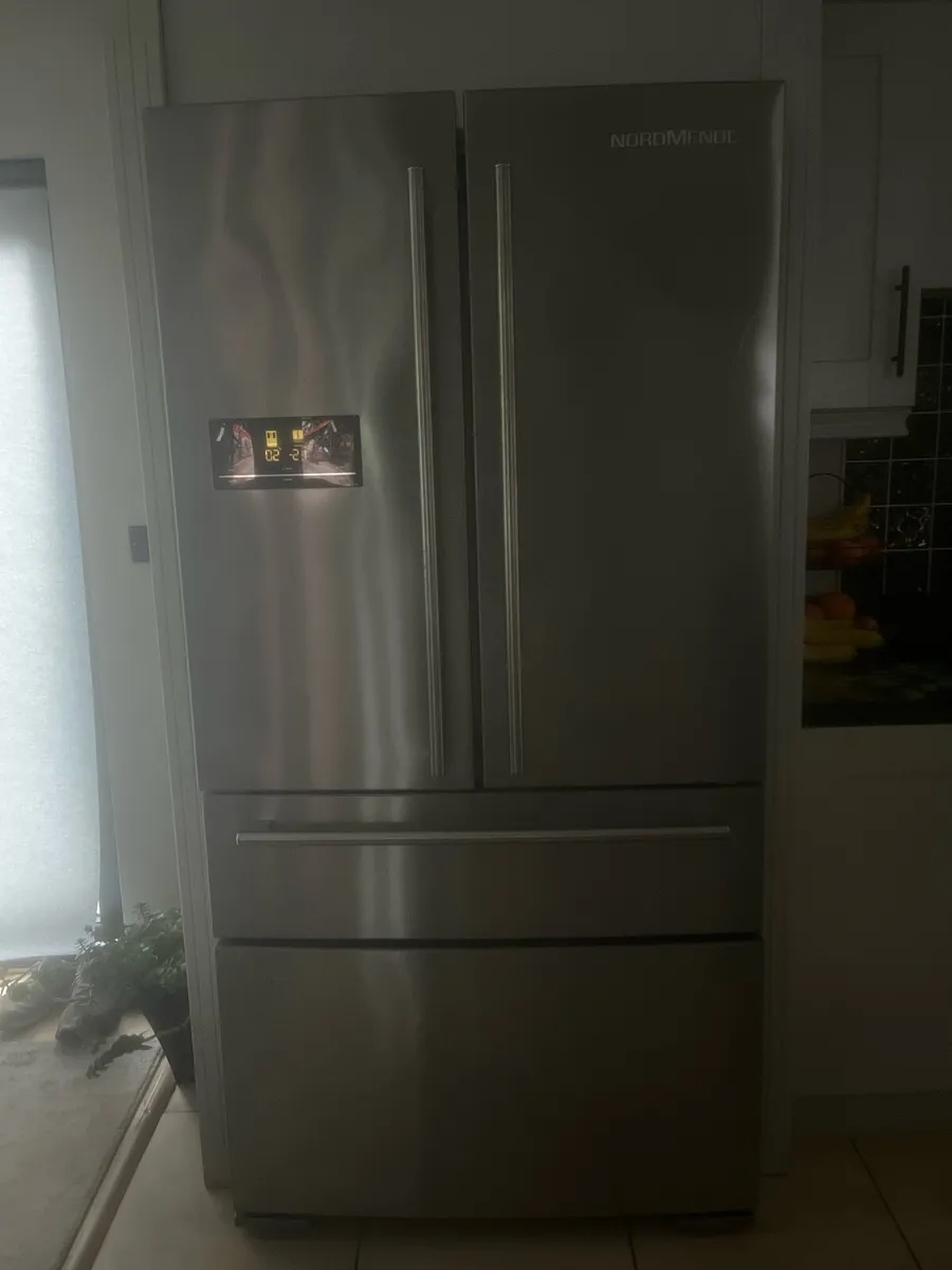 Fridge freezer - Image 1