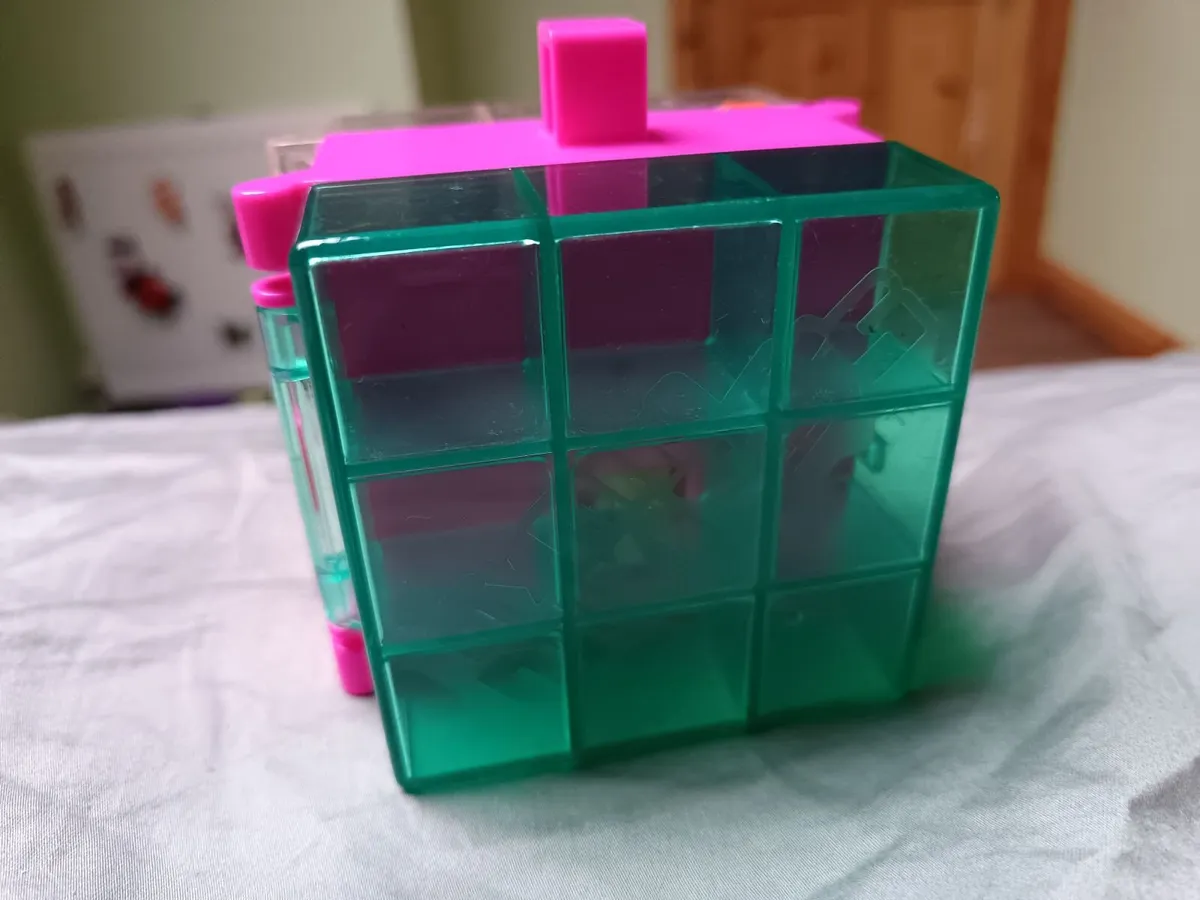 My Mini Mixieq's carry case and assorted figures - Image 2