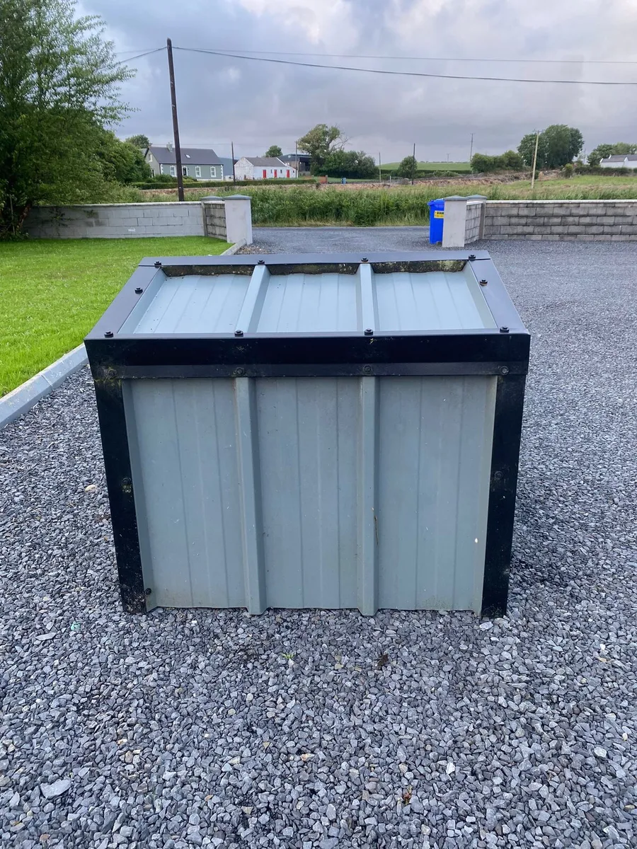 Insulated dog kennel/house - Image 4