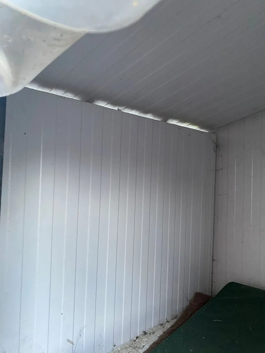 Insulated dog kennel/house - Image 2