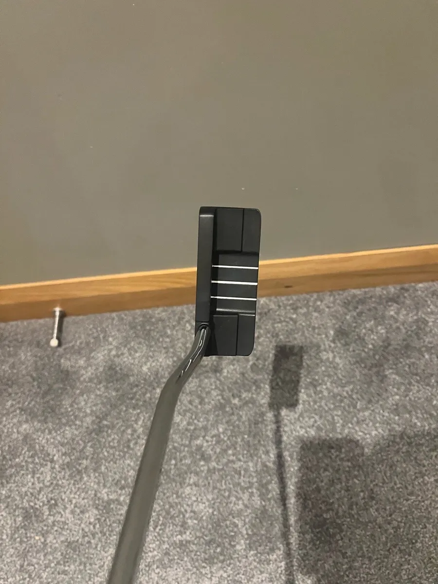 Wilson infinite west loop putter - Image 2