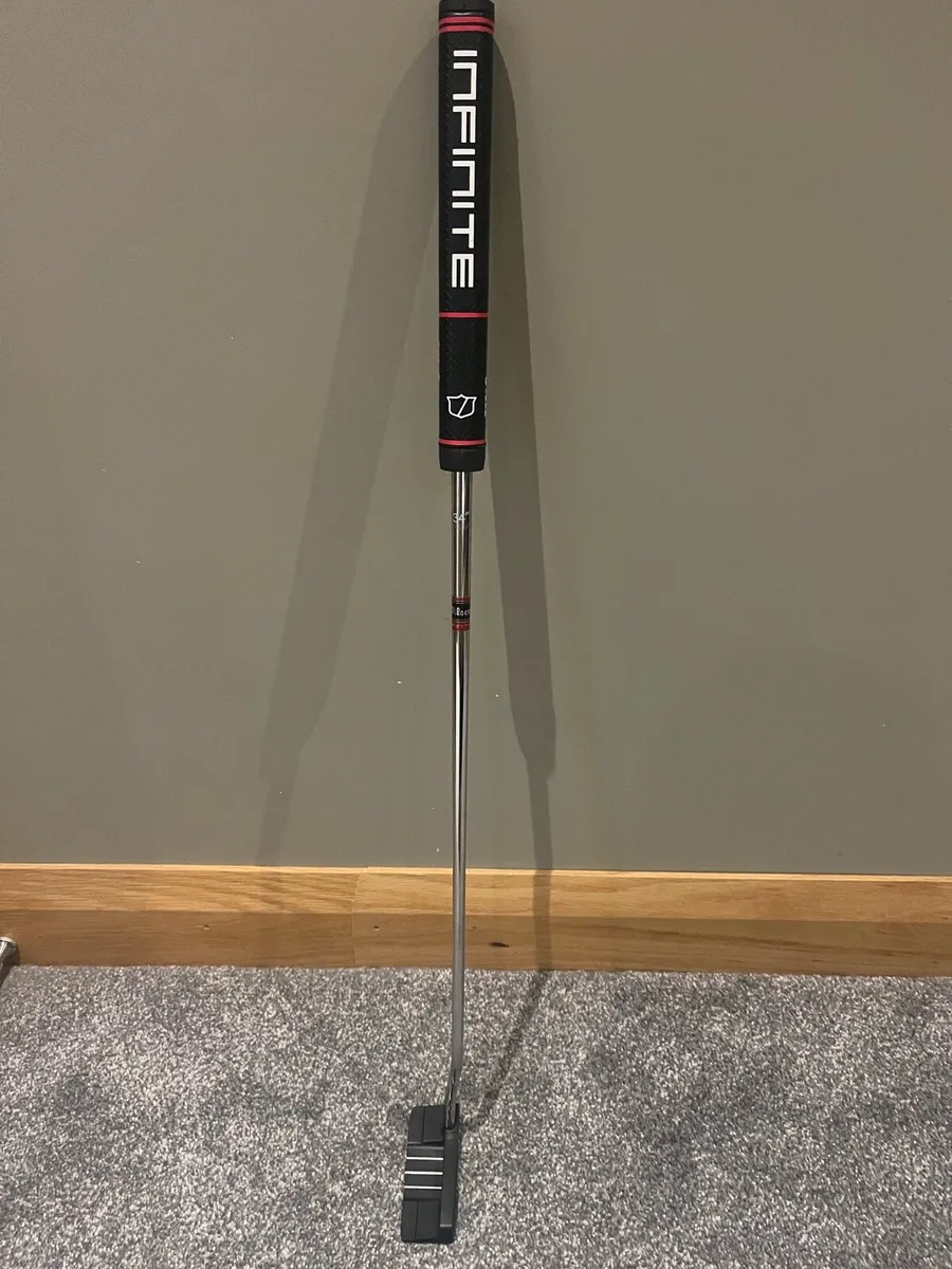 Wilson infinite west loop putter - Image 3