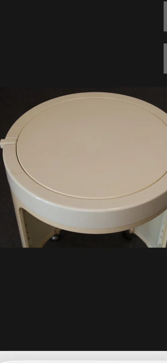 Mid century metamorphic vanity compact - Image 4