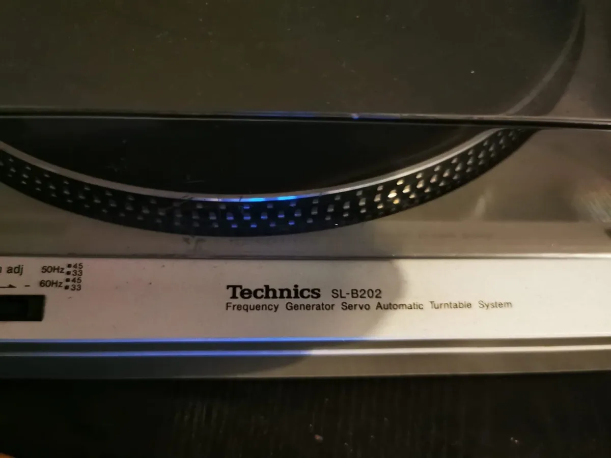 Technics Separates Hi-Fi in Matching Cabinet - Image 4