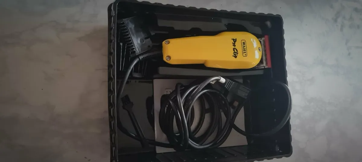 Wahl Professional Pro Clip Hair Clipper for Sale - Image 2